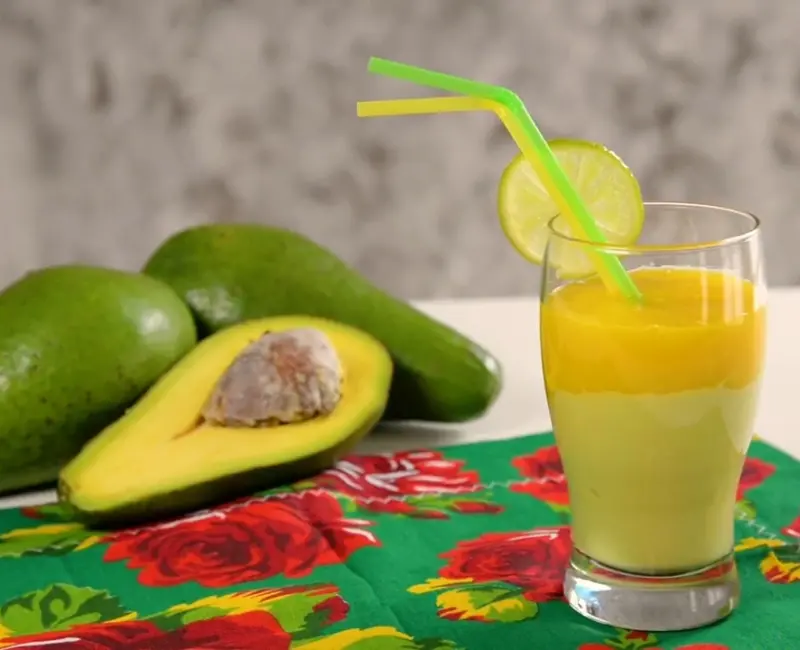 Smoothie de Abacate e Manga