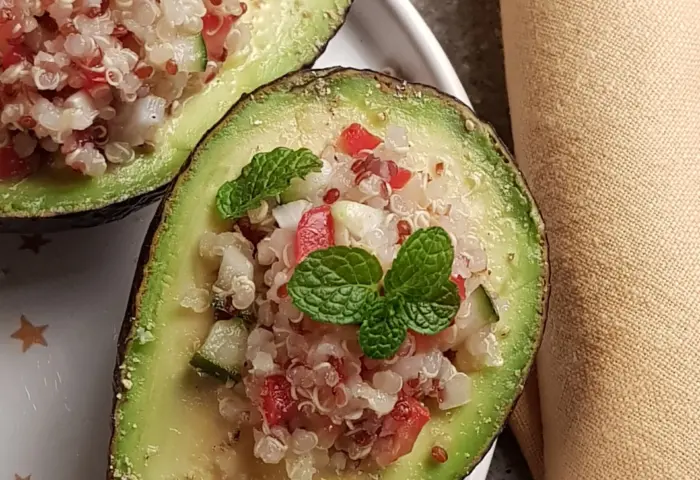 Tabule de Quinoa no Abacate